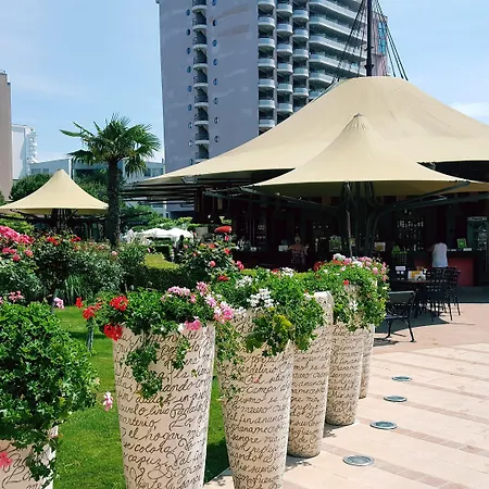 公寓 Royal Private 阳光海滩